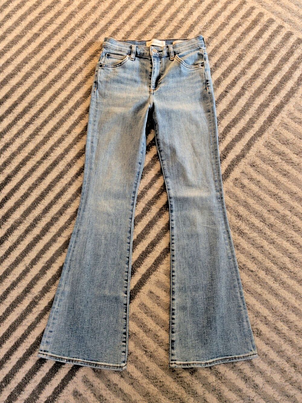 Denim Forum The Donna Mod Rise Flare Size 26